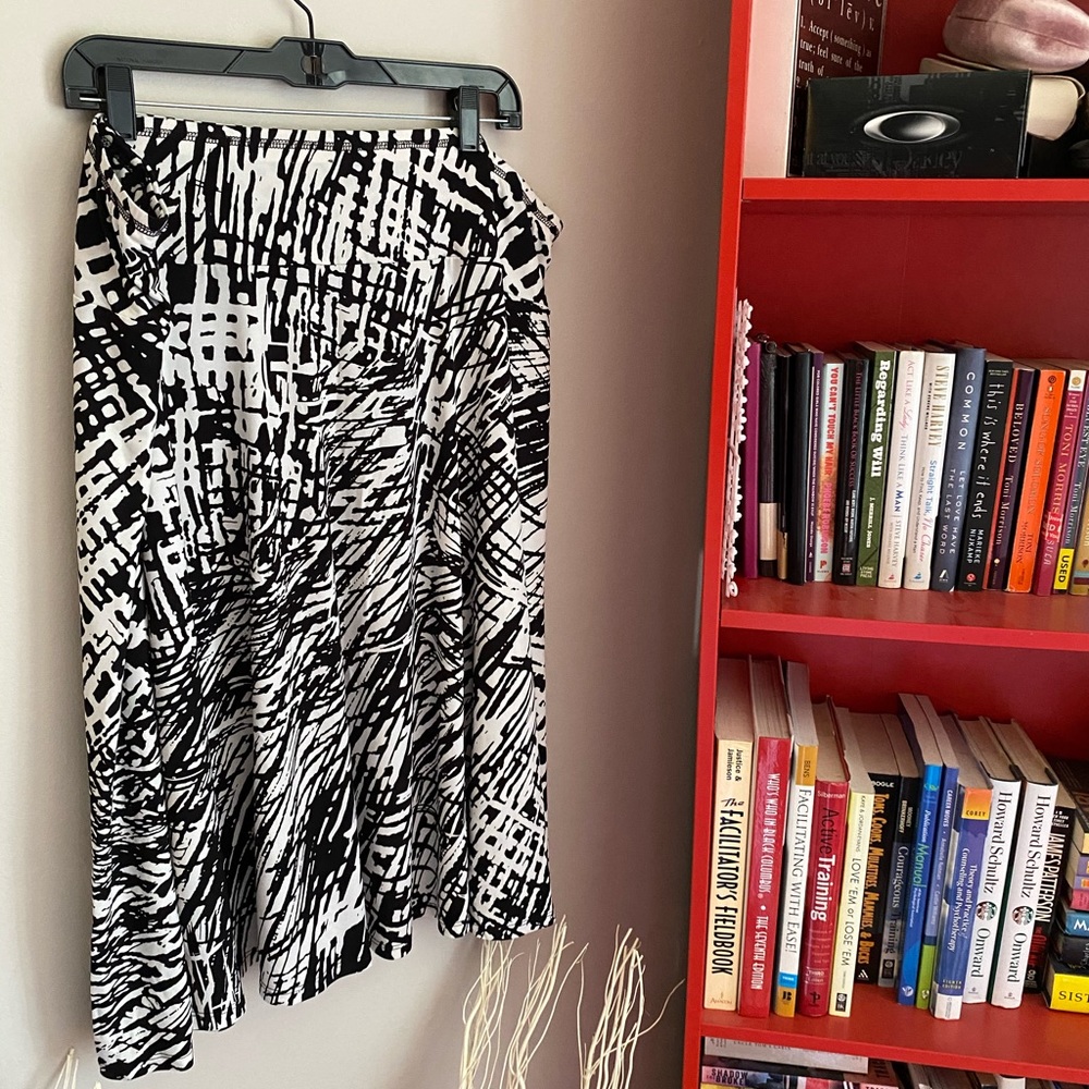 Avenue Bell-Shaped Maxi Skirt